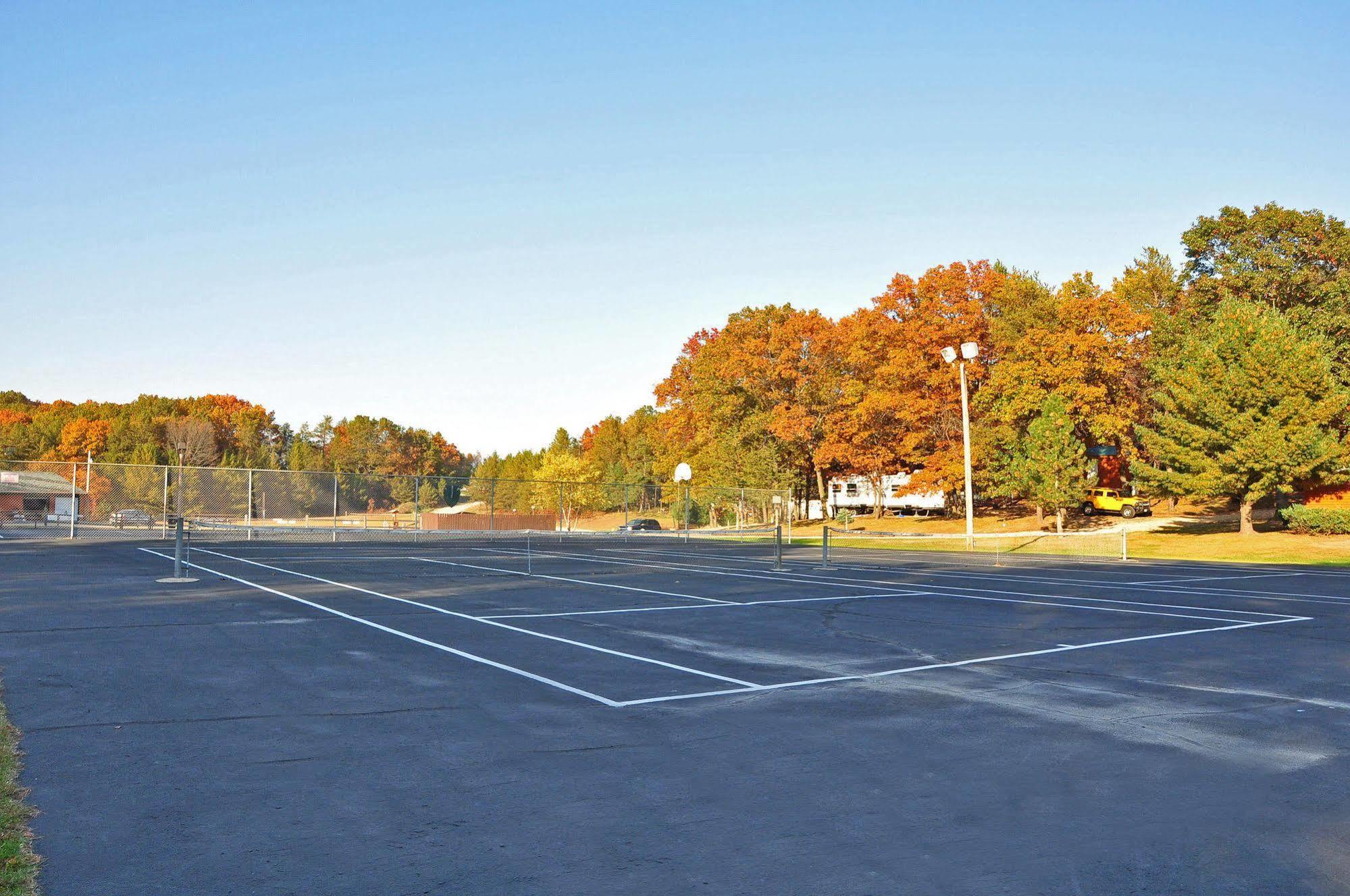 Arrowhead Resort Campground Plainville Exterior foto